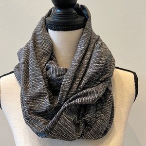 LuLulemon Vinyasa Scarf
